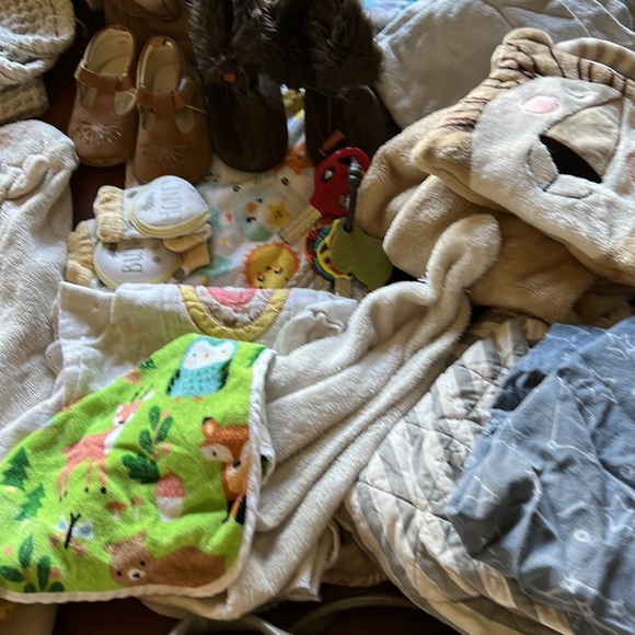 Lot of baby starter bundle over 50 items - Picture 10 of 10